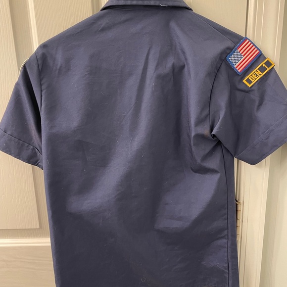 Boy Scouts Cub Scouts blue uniform top with patches - Picture 5 of 6